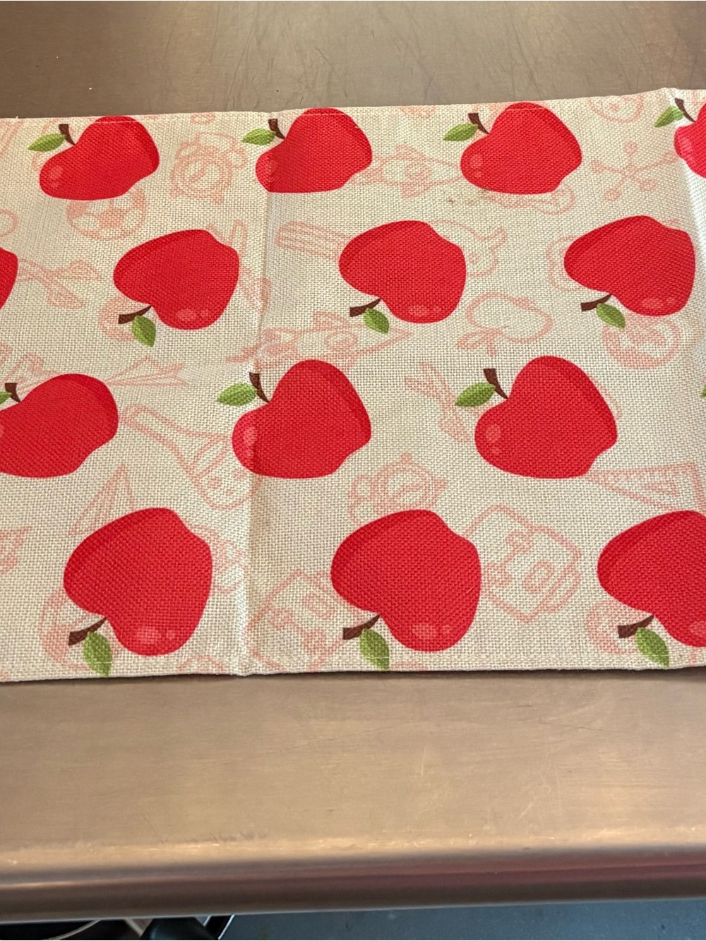 Red Apple Pattern Table Runner - Picture 1 of 1